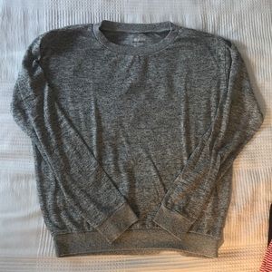 Lightweight sweatshirt/long sleeved t-shirt